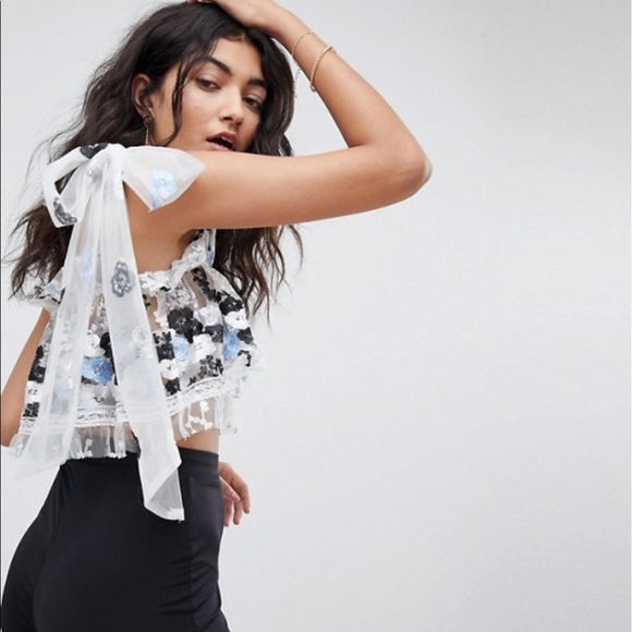 Tie Shoulder Crop Top - Picture 2 of 9